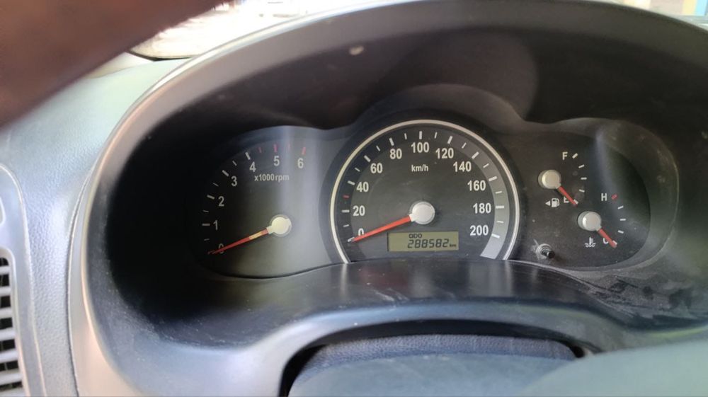 КиА карнивал срочна сотилади