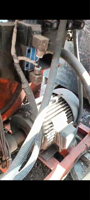 Станок для производства лего кирпича