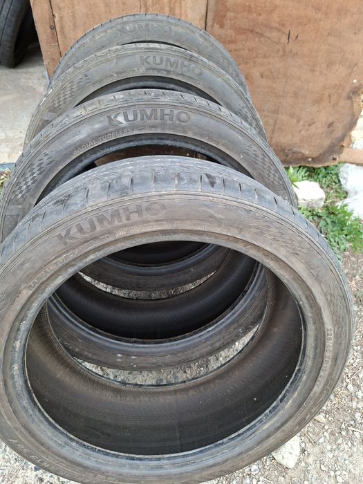 Продам шины. 225/45/19  кумхо