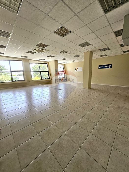 Дава се под наем Офис в Варна, Младост 1 - 100 кв.м за 800 € - Снимка #1