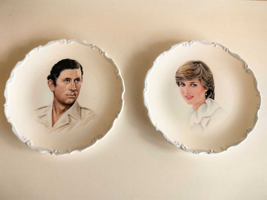 Две Сватбени чинии на Даяна и принц Чарлз от Royal Albert от 1981г.