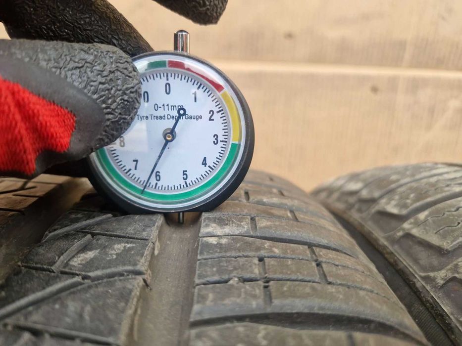 4 Pirelli R23 285/40
Всесезони гуми 
DOT3822