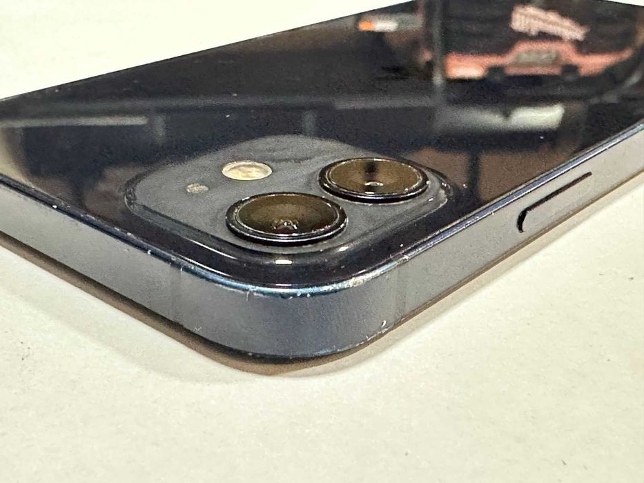 Apple iPhone 12 64GB, 100% Батерия