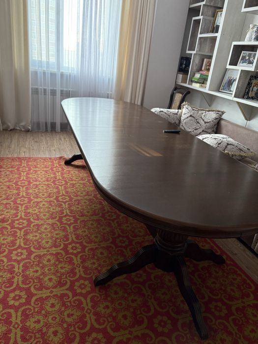 Продаём стол срочно