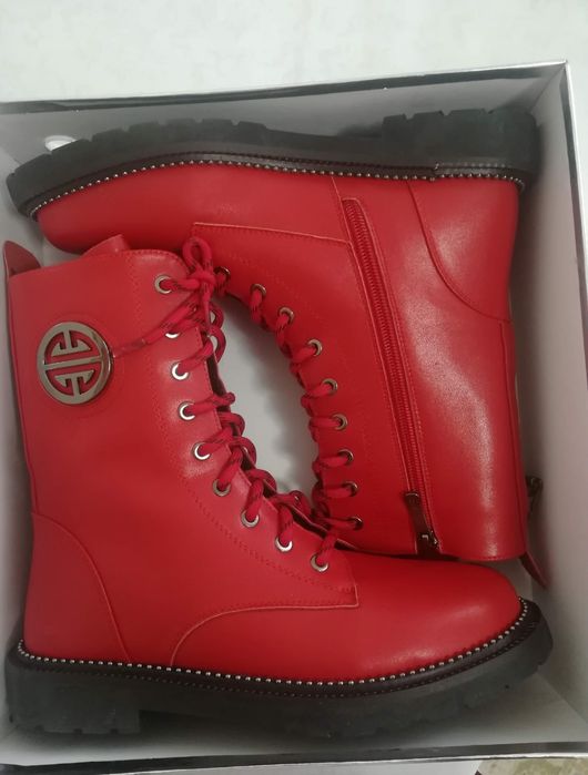 Полусапожки новые красивые