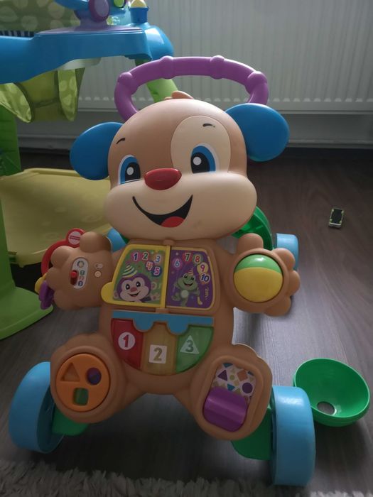 Vând antemergător Fisher Price in stare foarte bună