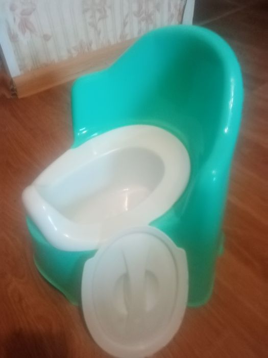 Детский горшок в отличном состоянии