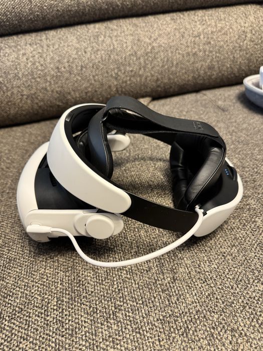 512GB Meta Quest 3 VR Комплект Очила + Допълнителнителна Външна  Батерия и още…