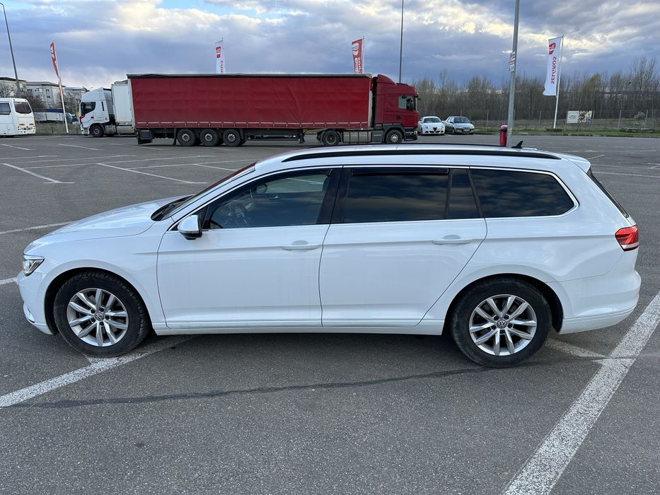VW Passat B8 Variant 2.0 TDI DSG R-Line Interior / Navi / LED / Întreținut TOP