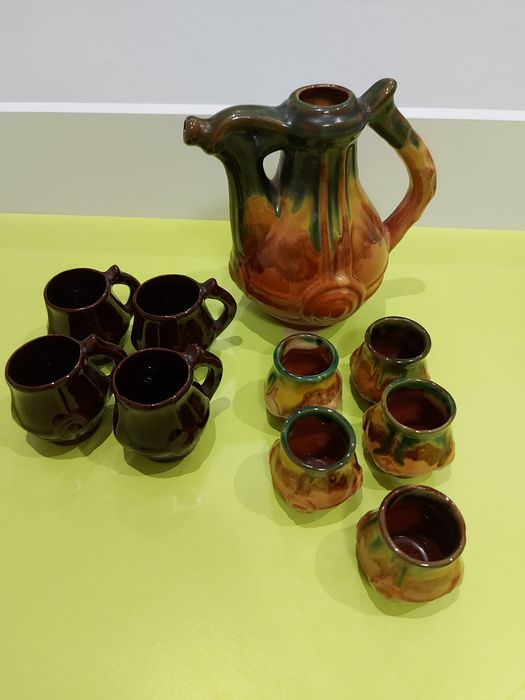 Стар бърдук със чашки