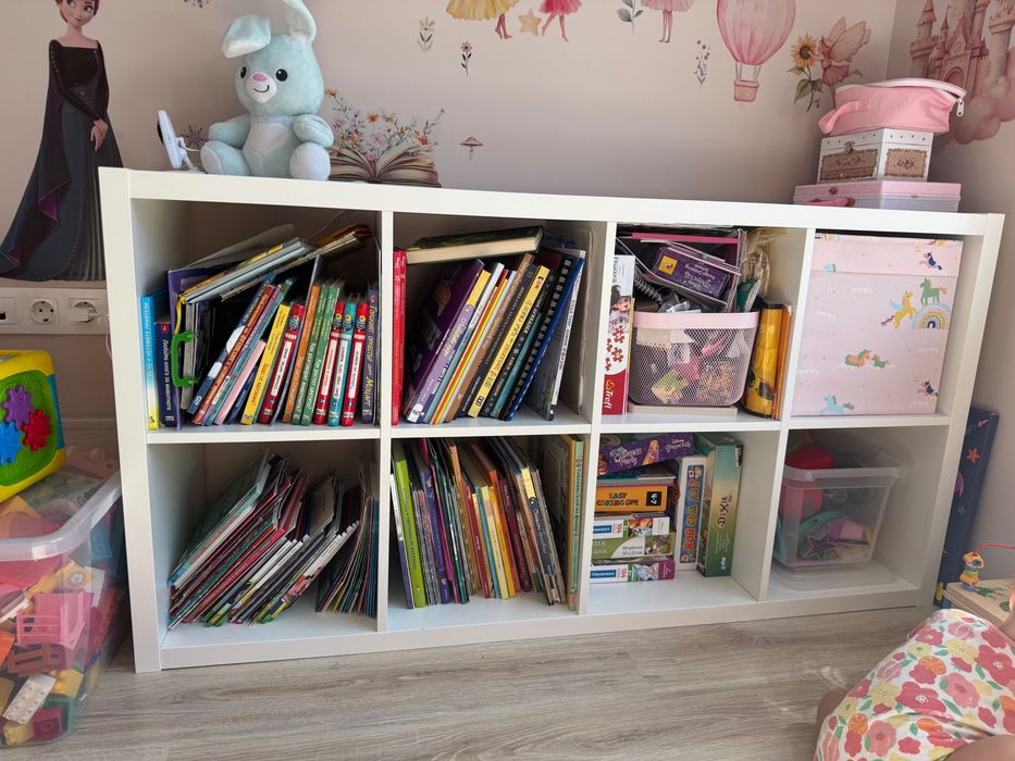 Етажерка KALLAX Ikea