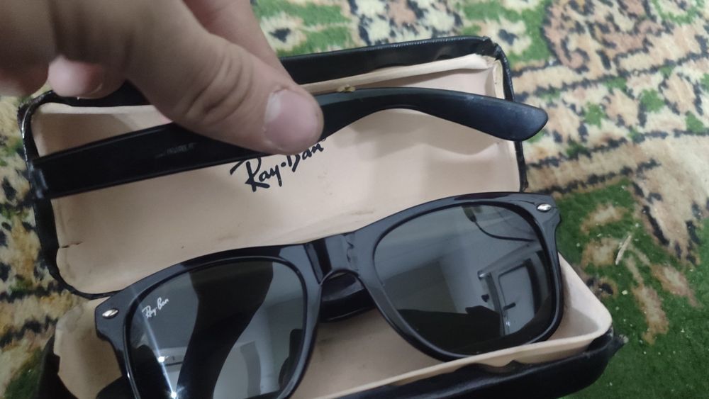 Солнцезащитные очки райбэн