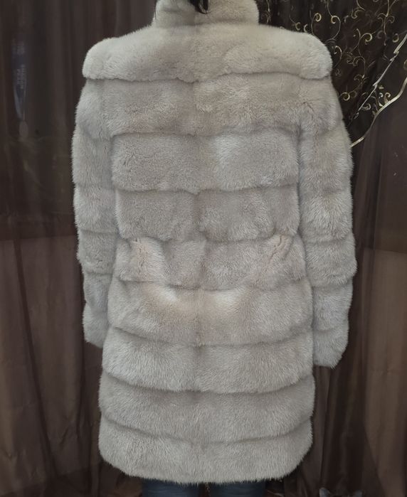 Продам норковую шубу