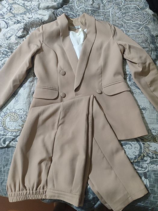 Брючный костюм тройка