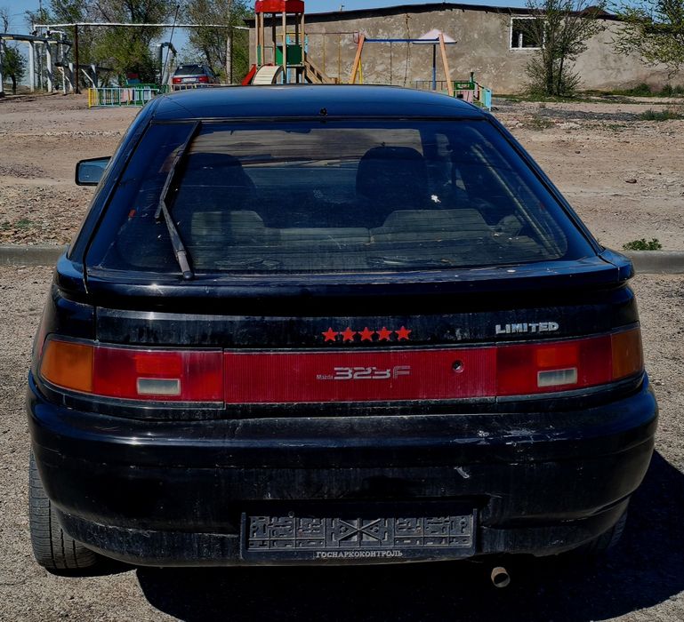 Мазда 323F 1995г