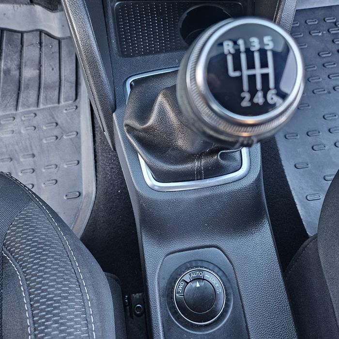 Vând Duster 4x4 benzină 150 de cai