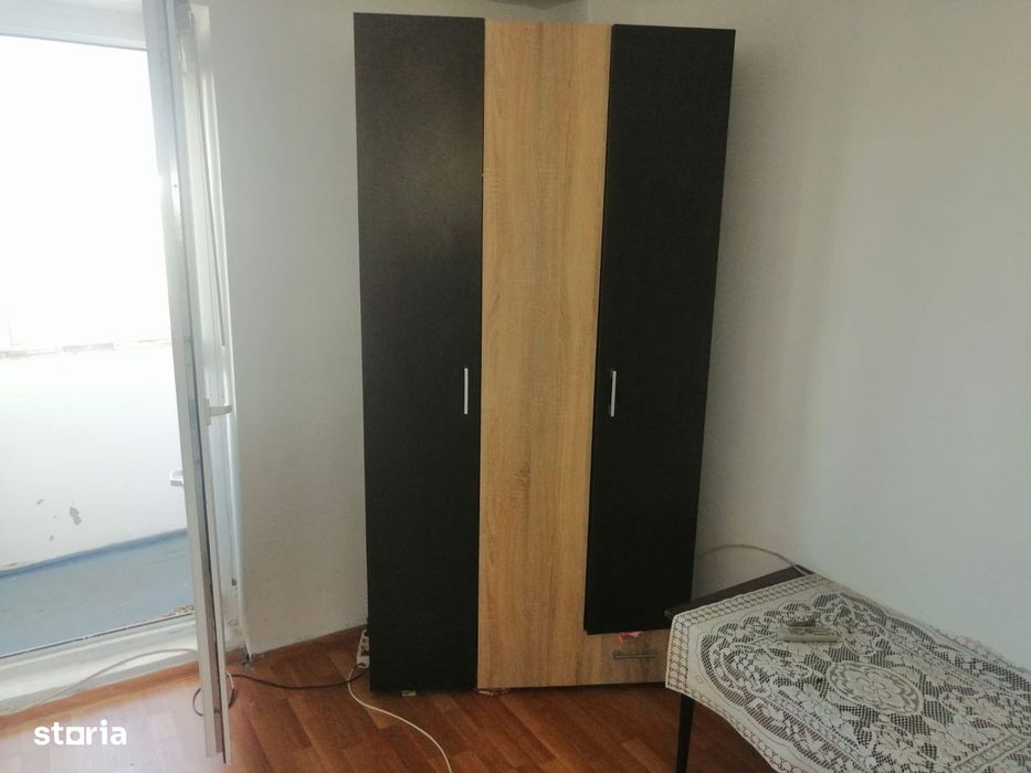 3 camere, mobilat și utilat, centrala proprie, bloc 1989, stradal