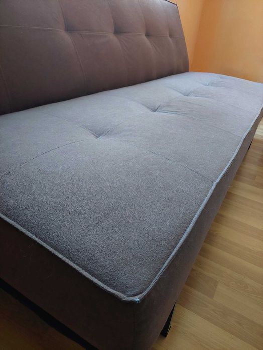 Диван с функция за сън