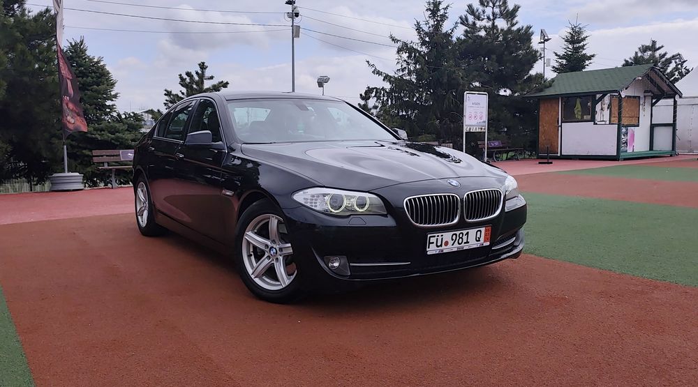 BMW seria 5/520/f10/piele/automată/navi mare/memorii/bi-xenon/Germania