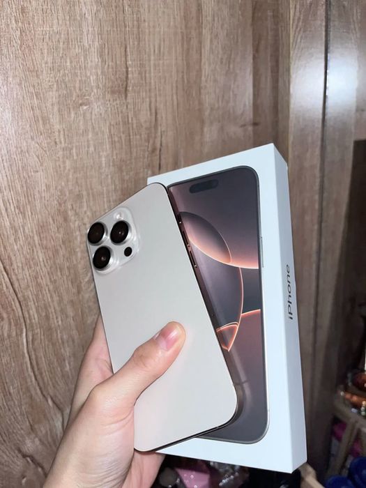 Продам iphone 16 Pro MAX 256