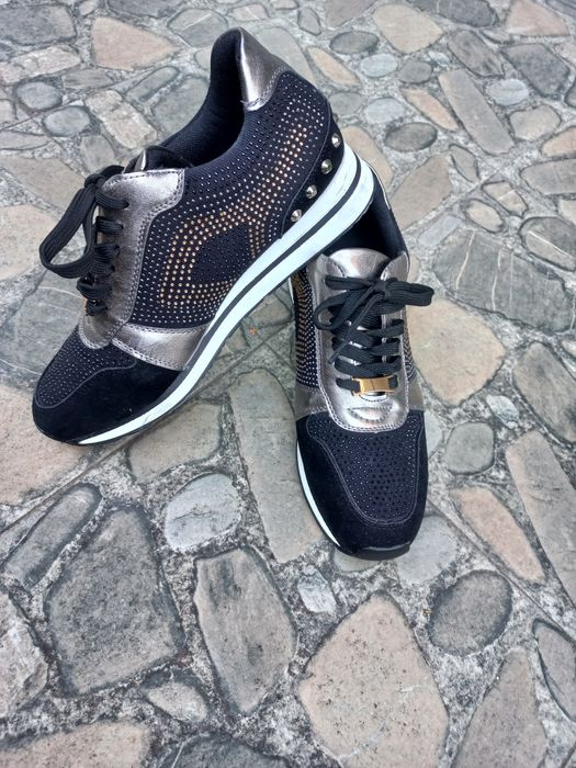 Спортни обувки,маратонки
