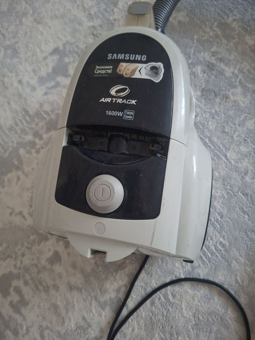 Продам пылесос Samsung цена 25тыс