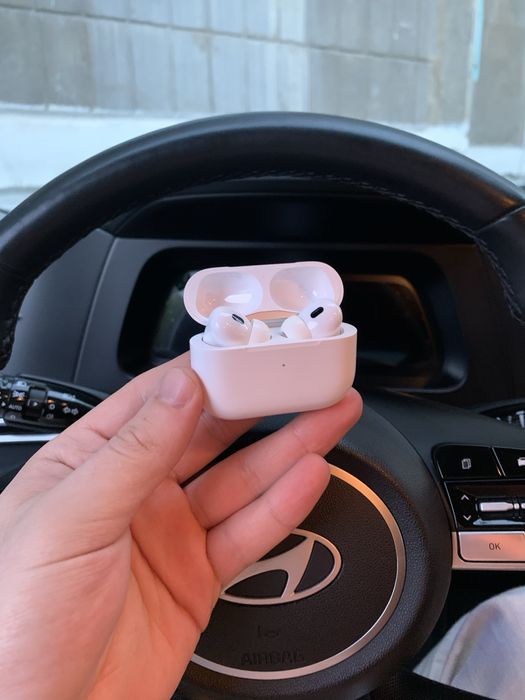 IPhone 16 Pro Max 256 + Air Pods Pro (Type-C)