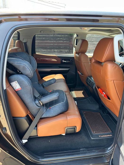 Vând Toyota Tundra autoutilitară