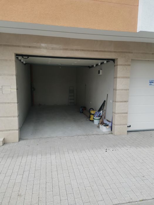 Отдавам Гараж Под Наем