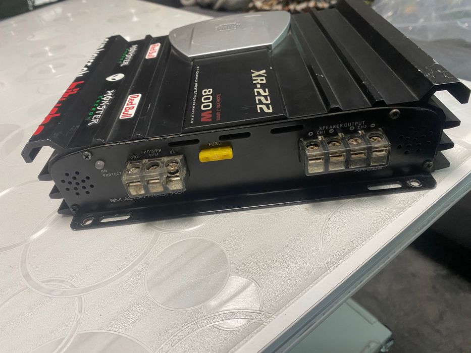 Двуканален Усилвател