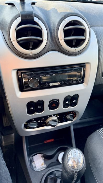 Dacia Logan 1.2 L benzină + GPL 75 cp an 2011