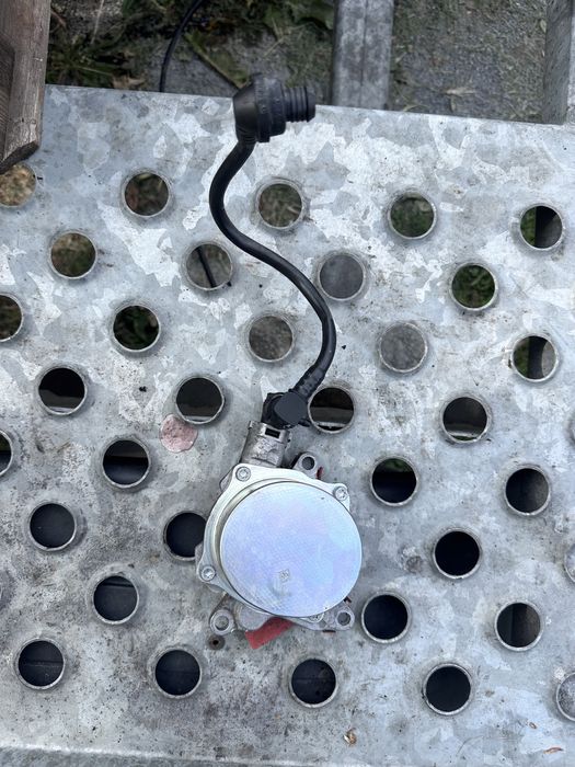 Вакум Помпа Opel Vivaro Renault Trafik 2.0dci 115