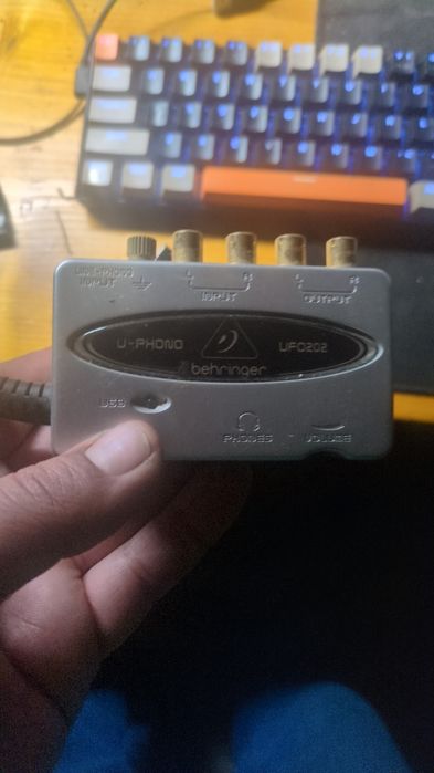 Numark Mixtrack Pro 3 + Geanta + Accesorii