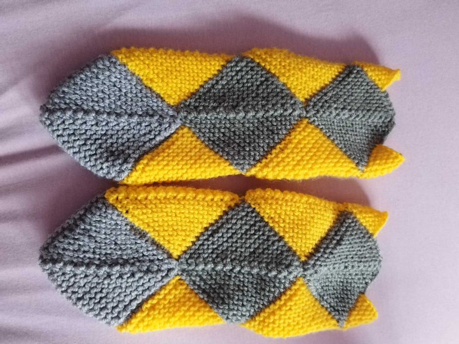 Дамски плетени чорапи