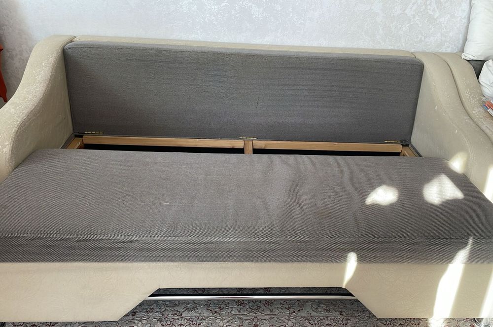 Продам диван + кресло