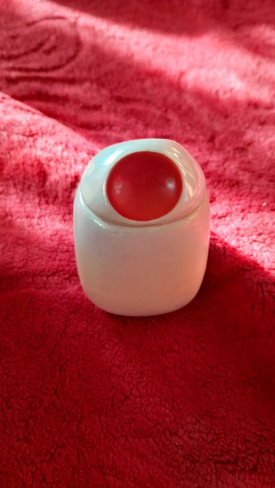 vand mini-papusa si alte obiecte de colectie din perioada comunista