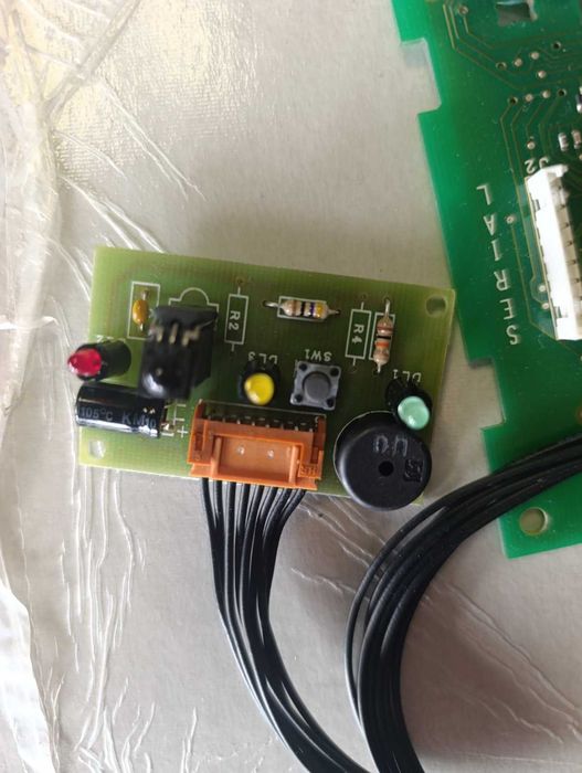 Програмируем контролер за водни конвектори Carel