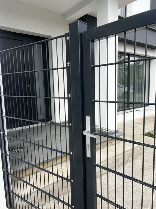 Panou Gard dublu fir Profesional 8/6/8mm Plasa Stalpi Gard nu Bordurat