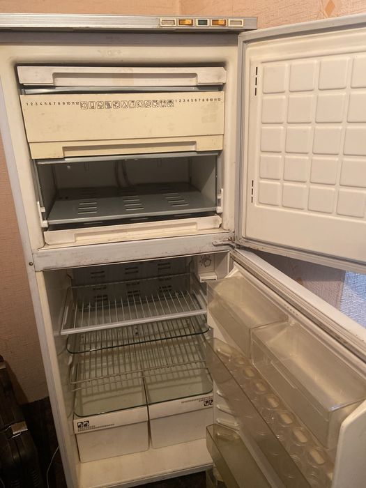 Продам холодильник б/у бирюса