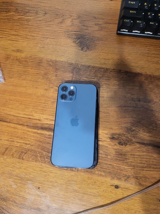 Продам  iPhone 12 pro