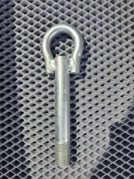 Буксировочный крюк, проушина.