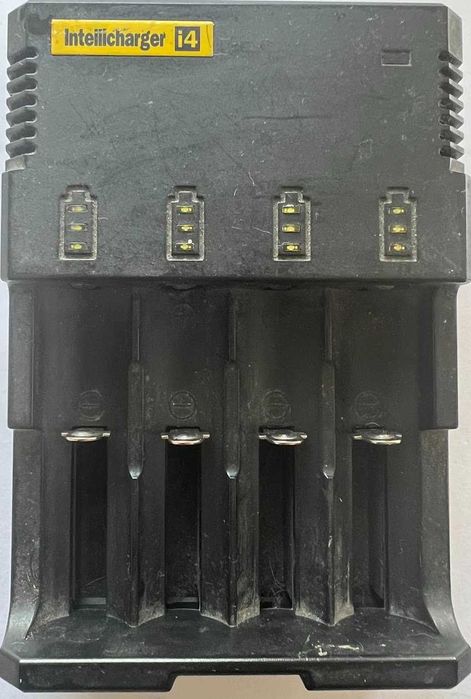 Зарядное устройство NITECORE Intellicharger i4