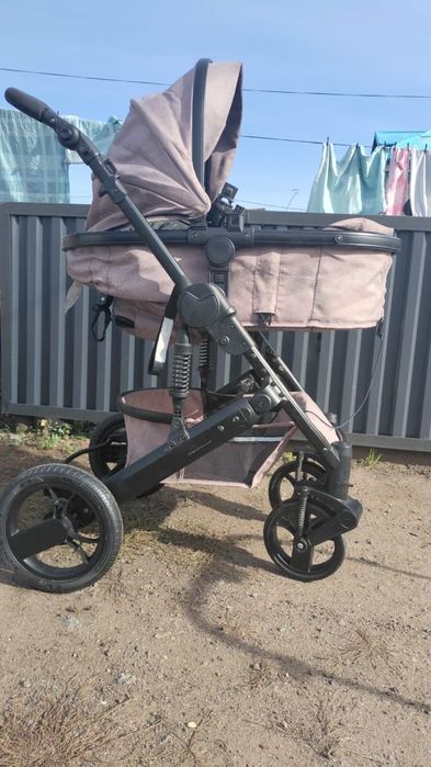 Коляска в хорошем состояние
