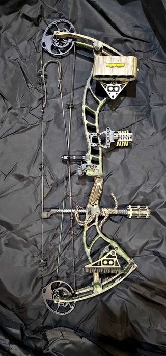 Съставен Лък Bowtech