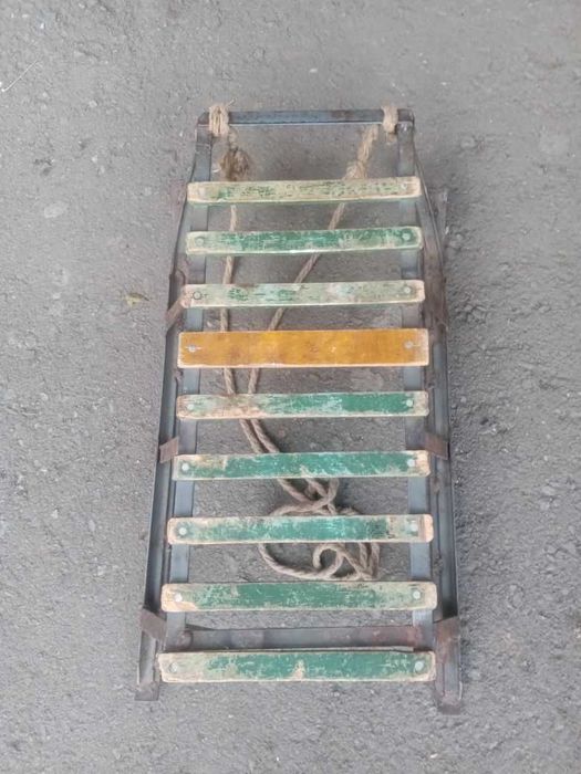 Продам санки металлические.