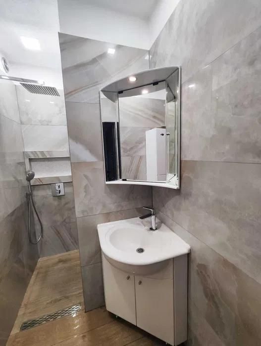 Дава се под наем Тристаен апартамент в София, Център - 90 кв.м за 1500 € - Снимка #7