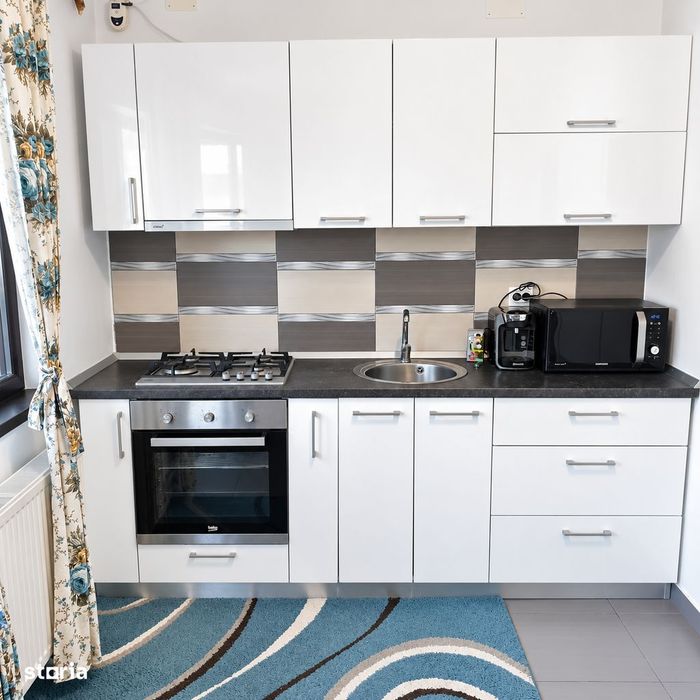 Închiriez apartament 2 camere + loc de parcare - PROPRIETAR!
