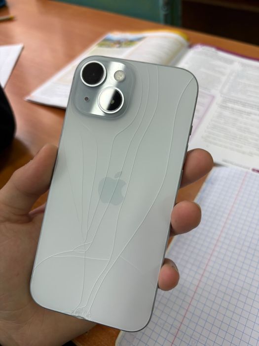 Iphone 15  голубой,ремонте не был