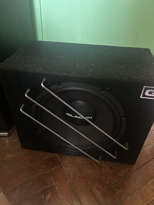 Vând subwoofer Gladen