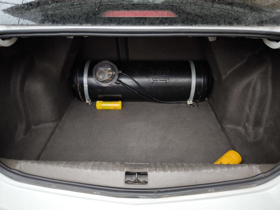 ГБО газ оборудование машина стоит кобальт